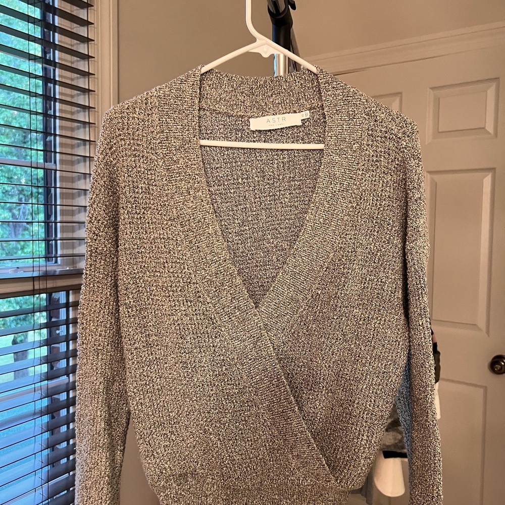 ASTR V-Neck Sweater